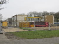 907172 Gezicht op de sloop van de openbare basisschool, de Vreedzame School (Van Brammendreef 4) te Utrecht.